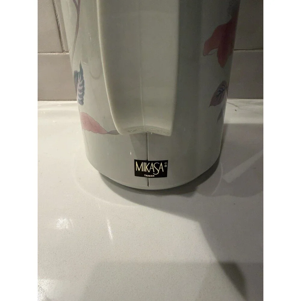 Beautiful Rare Mikasa Continental Silk Flowers 1 Liter Thermos